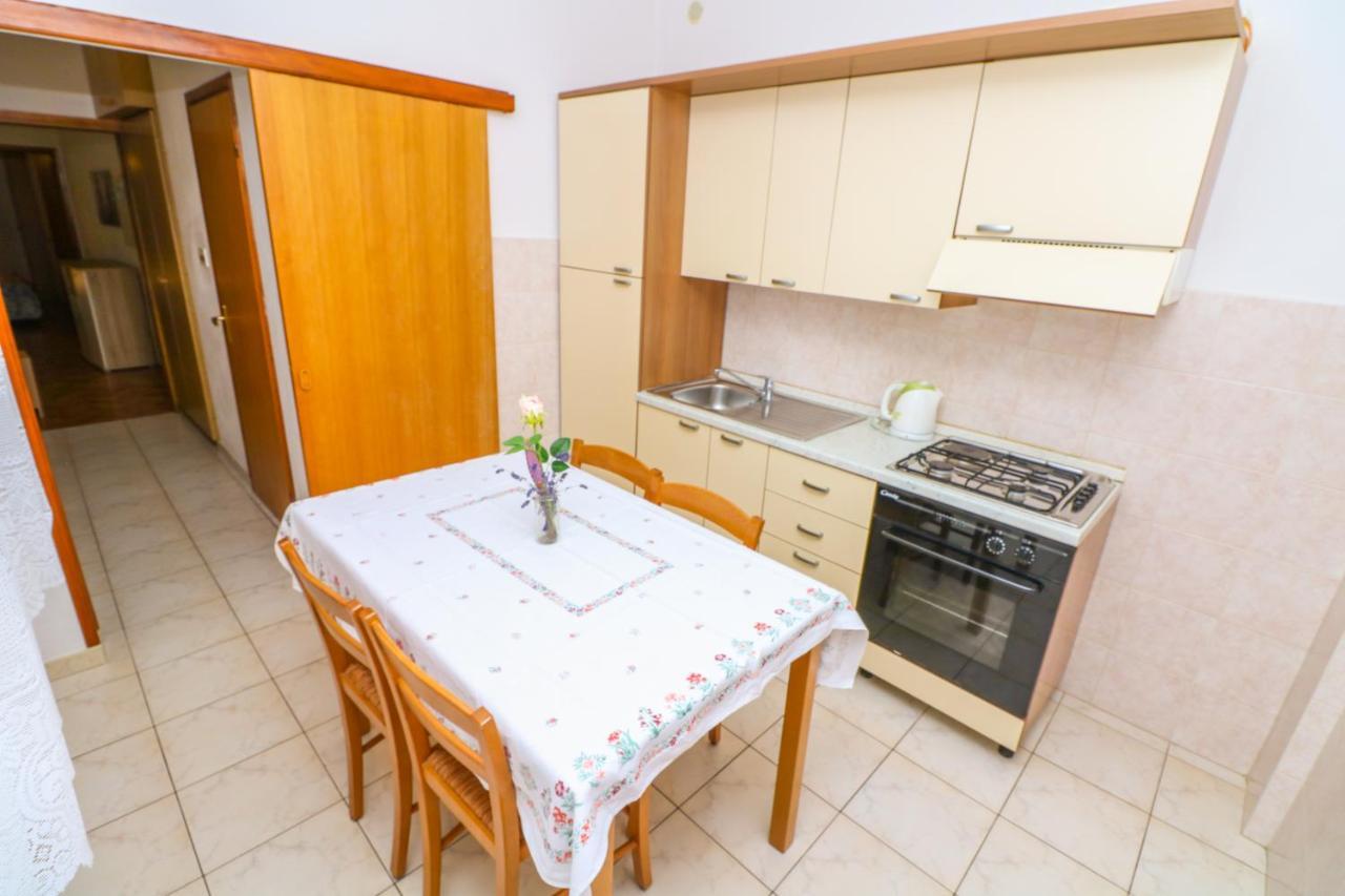 Apartment Marulic In Old Town Baška Eksteriør bilde