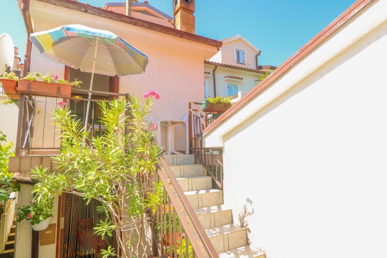 Apartment Marulic In Old Town Baška Eksteriør bilde