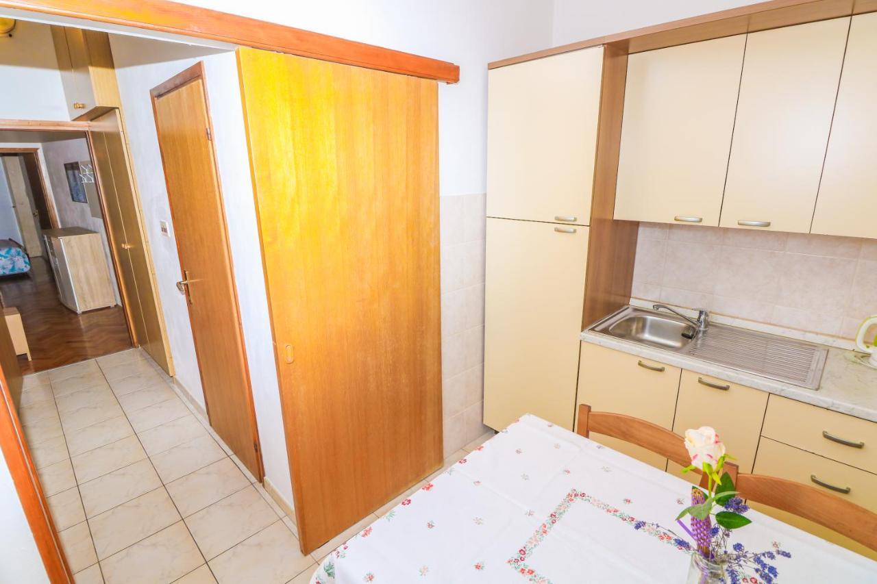 Apartment Marulic In Old Town Baška Eksteriør bilde