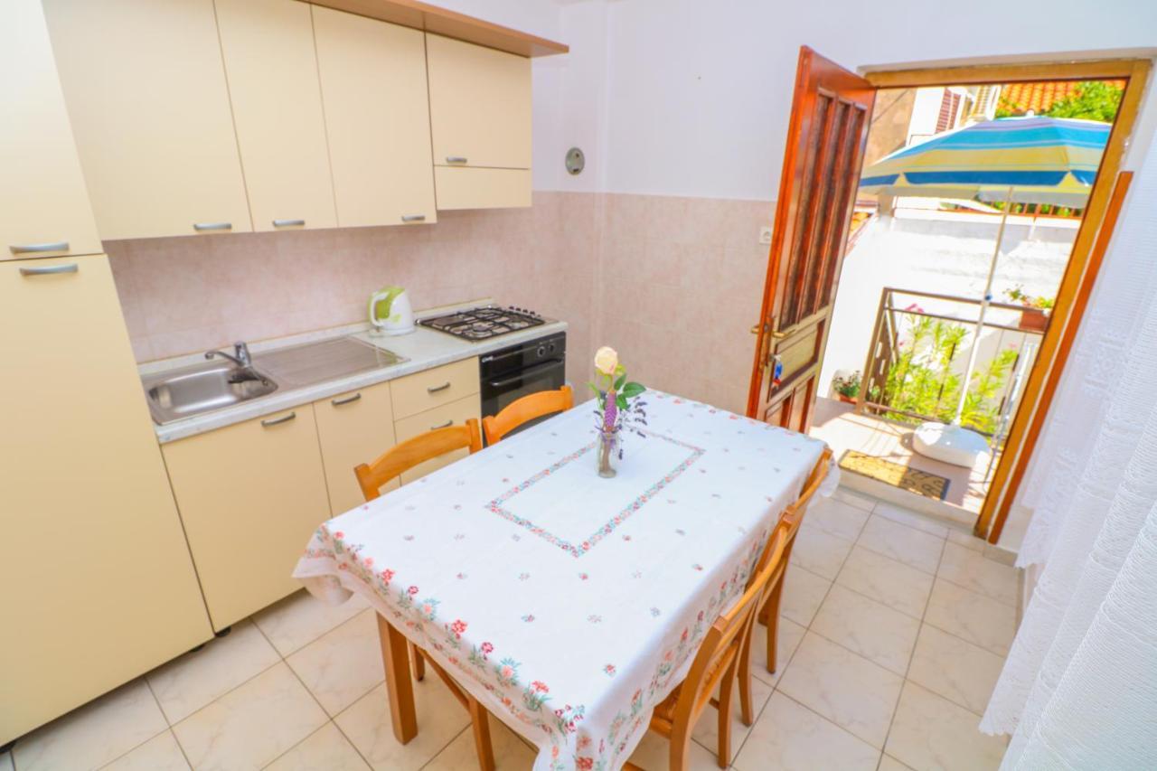 Apartment Marulic In Old Town Baška Eksteriør bilde