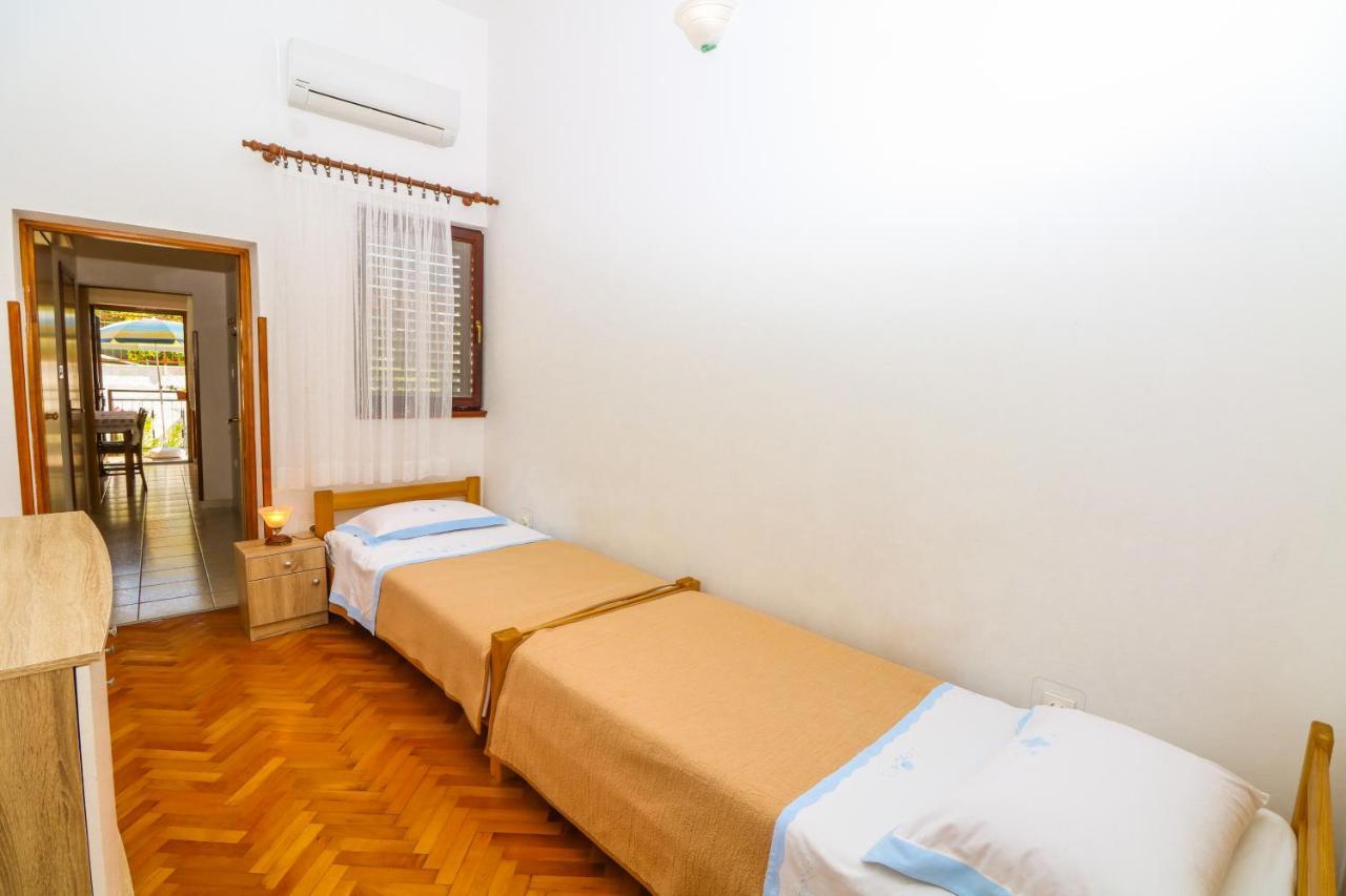 Apartment Marulic In Old Town Baška Eksteriør bilde